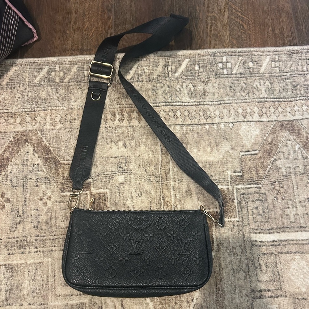 Designer inspired pochette accessoires